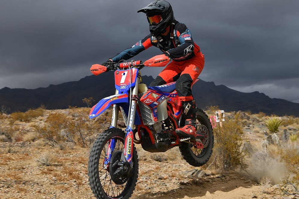 2025-nhha-desert-cycle-news-roberts